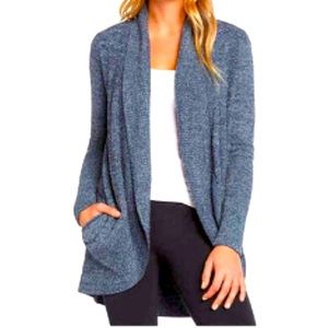 Lg. Max & Mia Essential Travel Cardigan